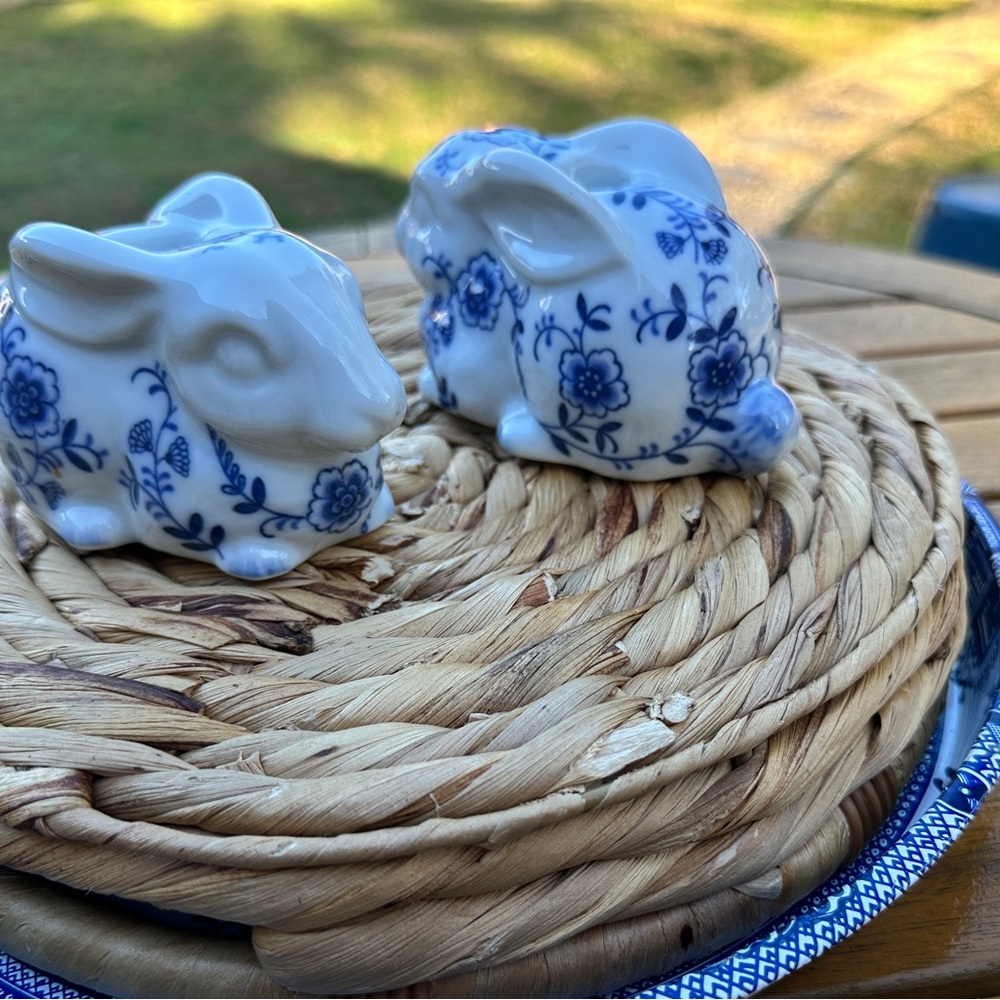 SOLD ✨VTG Andrea By Sadek Easter Blue Floral Chinoiserie Rabbit Candle Holders🐰🌸